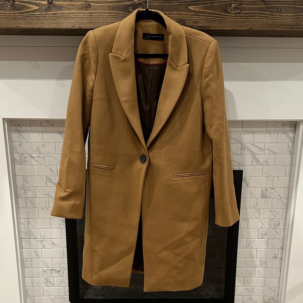 Zara women’s Camel brown Trench Coat